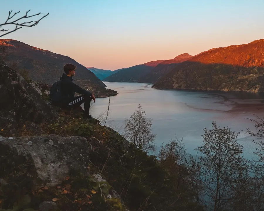 Welke verborgen pareltjes moet je bezoeken tijdens een roadtrip door Nederland?